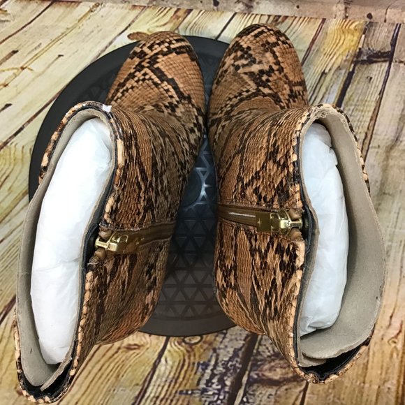 Kenneth Cole Women’s Snake Print Block Heel Ankle Justin Booties Boots Size 7M - Picture 4 of 8